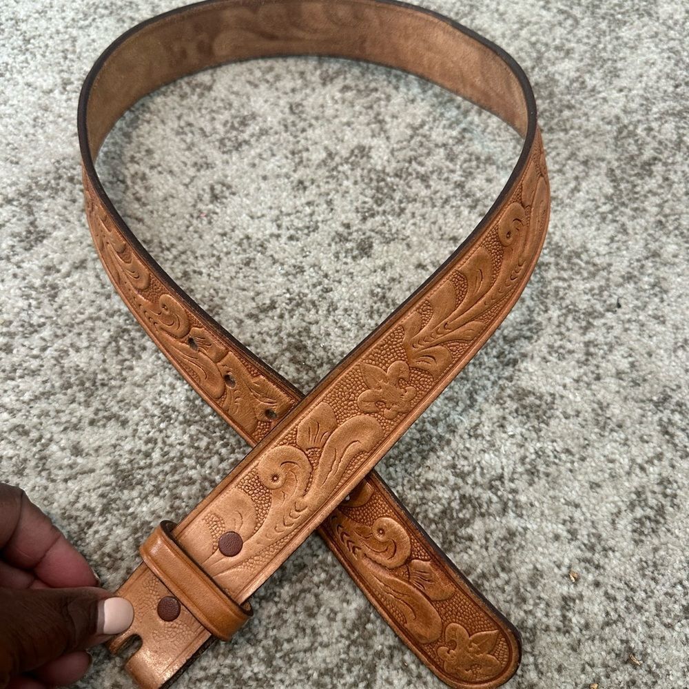Oak Hill Craft Textured Leather Belt 32